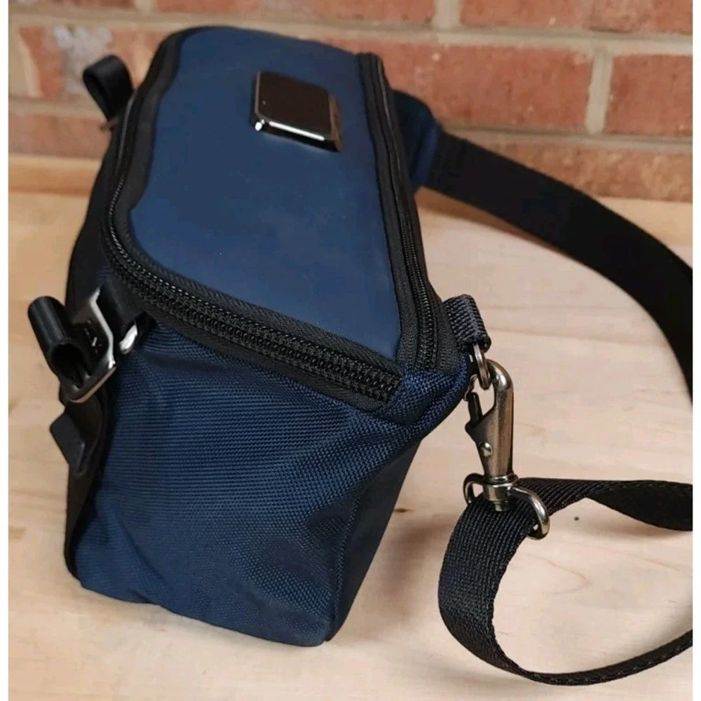 Tumi alpha bravo